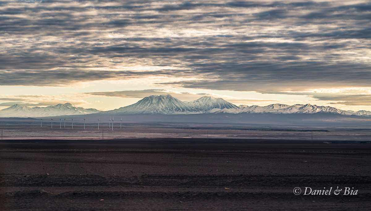 Ruta 23 (RN23: Calama-San Pedro de Atacama), Chile, 15/08/2026. Foto Daniel e Bia.
