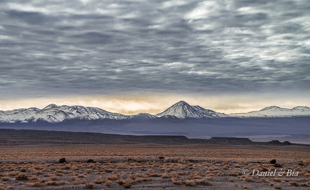 Ruta 23 (RN23: Calama-San Pedro de Atacama), Chile, 15/08/2026. Foto Daniel e Bia.