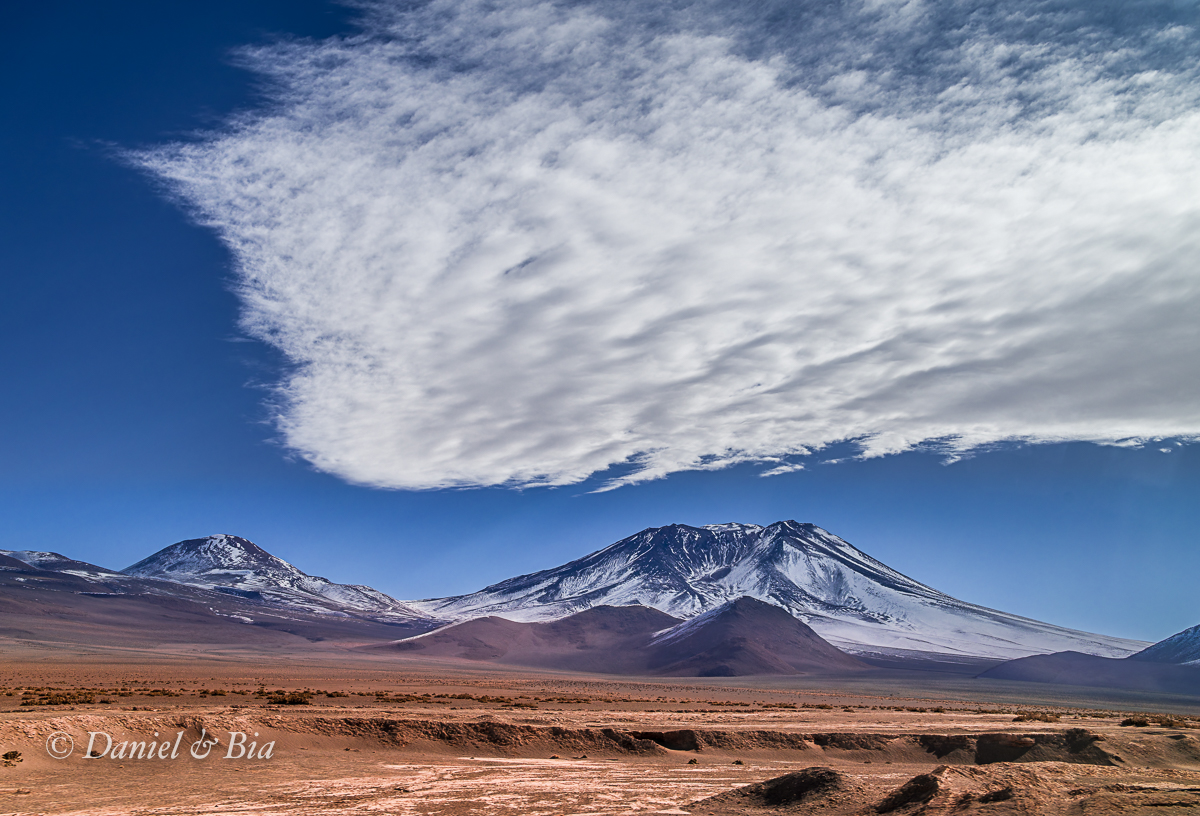 Paso Ascotán (4.000m), Chile, 19/08/2026. Foto Daniel e Bia.