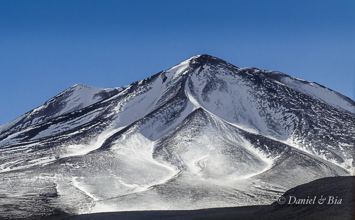 Cerro Aucanquilcha (6.180m), Chile, 19/08/2026. Foto Daniel e Bia.