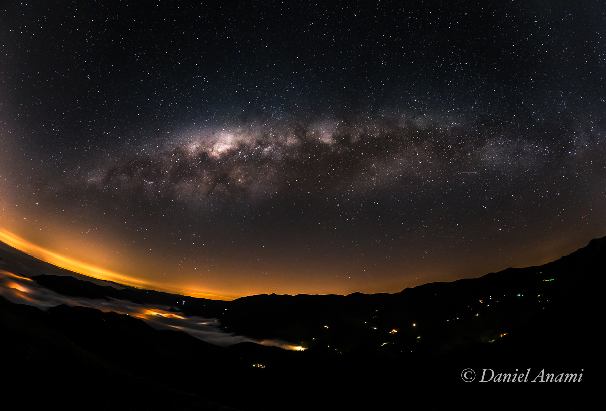 Escorregador intergaláctico. Cume do Queixo d'Anta, 04/06/2017. Foto Daniel Anami.