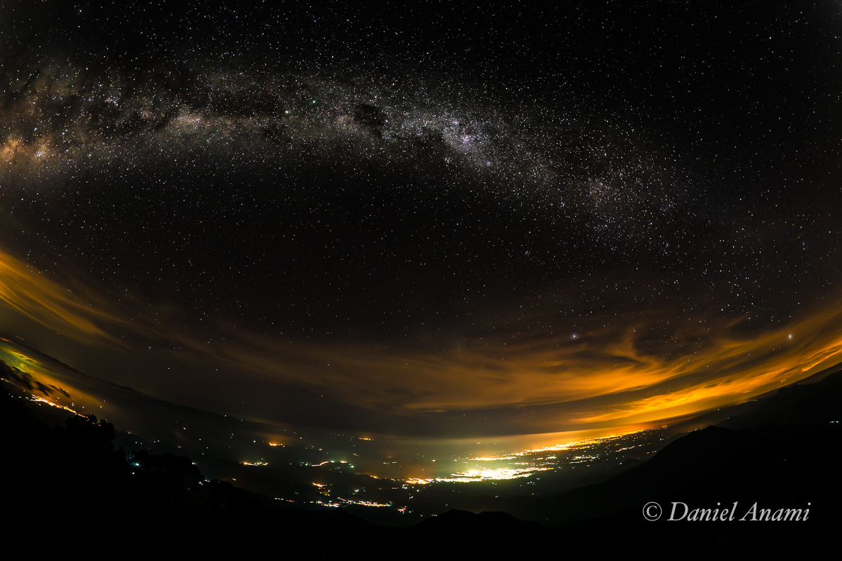 Mais para lá do que para cá. Alto do Capim Amarelo, Serra Fina, 16/06/2017. Foto Daniel Anami.