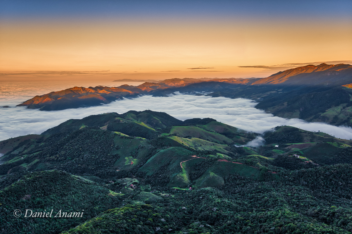 Algodão doce no café. Cume do Queixo d'Anta, 04/06/2017. Foto Daniel Anami.