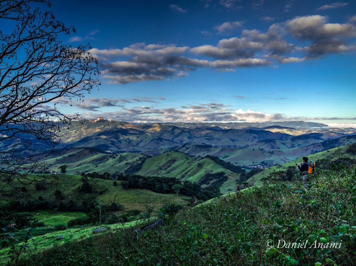 Preguiça de escalar o Baú, Trilha da Pedra da Divisa, São Bento do Sapucaí, 20/06/15. Foto Daniel Anami.