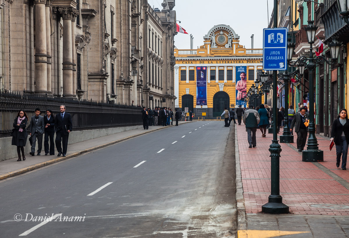 A antiga estação de trem virou a Casa de la Literatura Peruana em Lima, 13/08/13. Foto Daniel Anami.