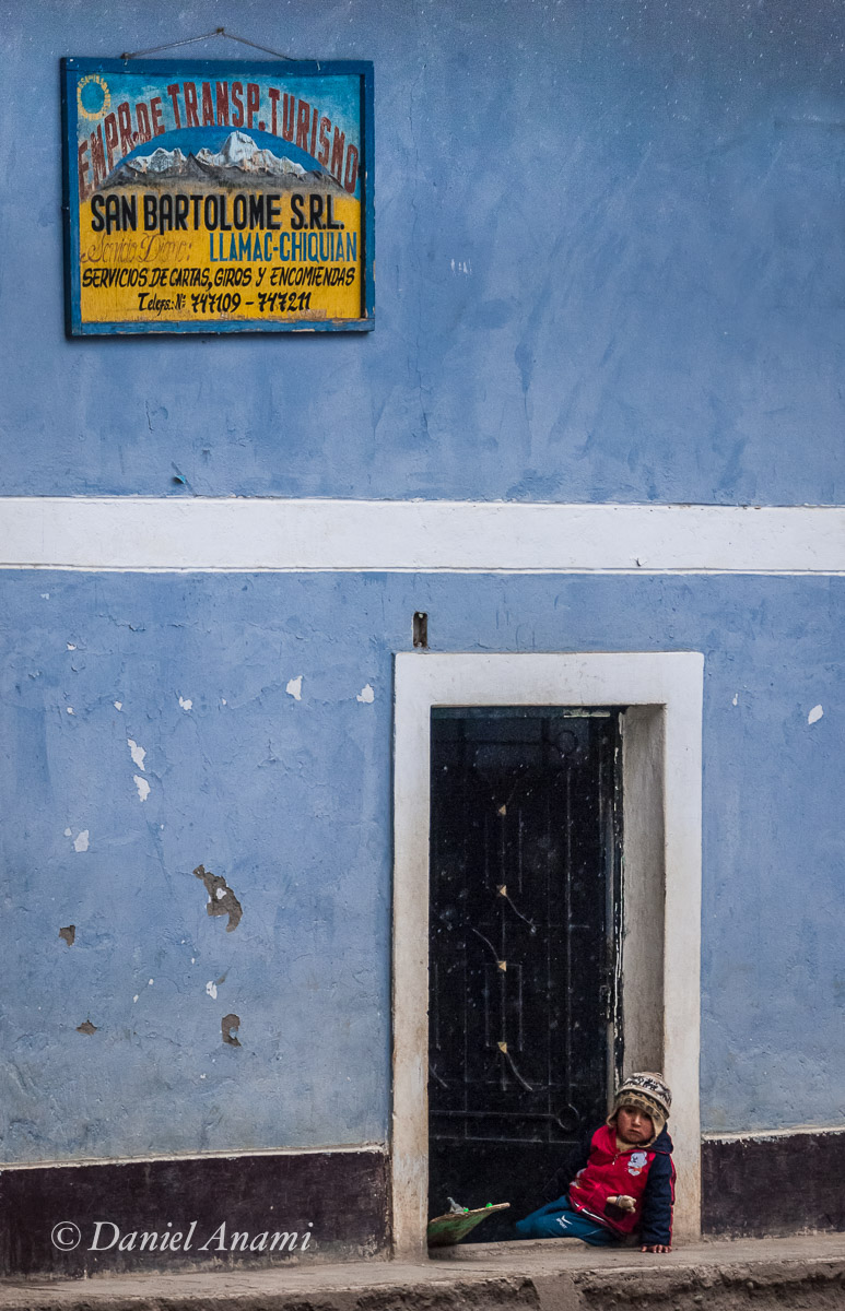 Chico na 'rodoviária' de Llamac - 27/08/13. Foto Daniel Anami.