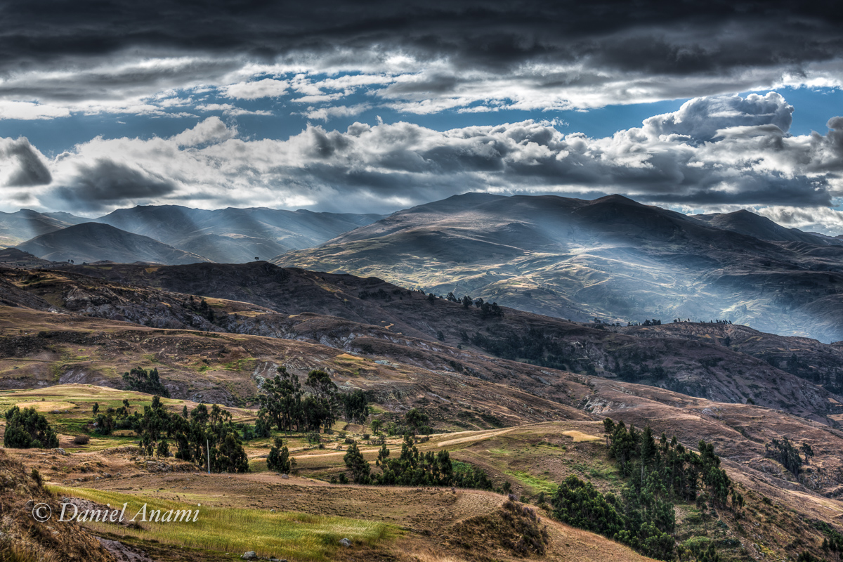 Entre sol e nuvens. Cordillera Negra / Laguna Wilcacocha - 02/07/17. Foto Daniel Anami.