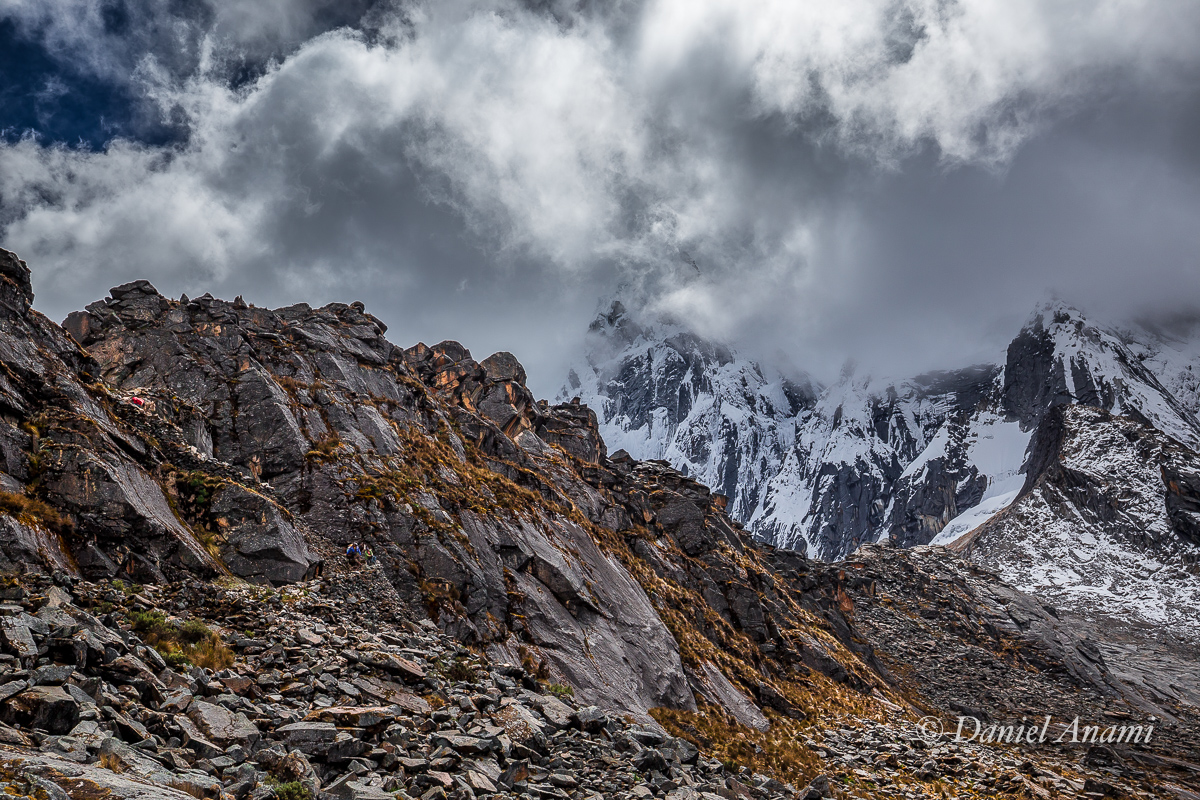Drama fotográfico, preto e branco ou colorido? Cordillera Blanca / Punta Unión - 06/07/17. Foto Daniel Anami.