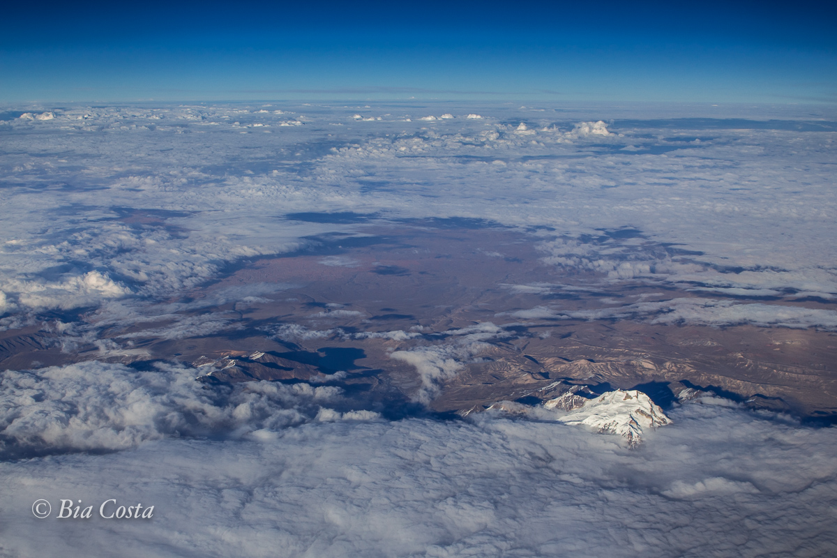 Da janela do avião/Vista aérea dos Andes, 01/07/17. Foto Bia Costa.