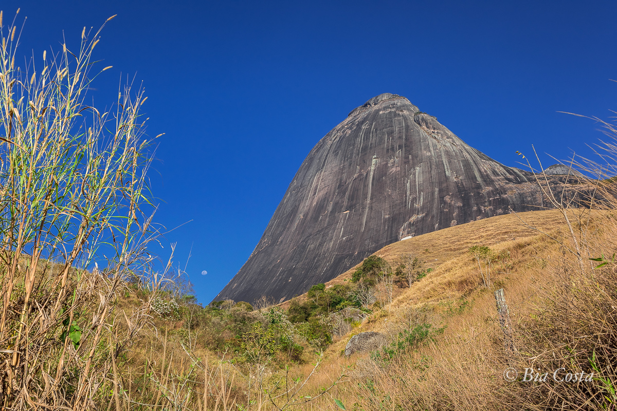Tobogã caprino. Morro dos Cabritos, Teresópolis, 11/08/2019. Foto Bia Costa.